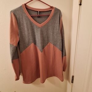 Just Fashion Now Gray and Pink Long Sleeve Top